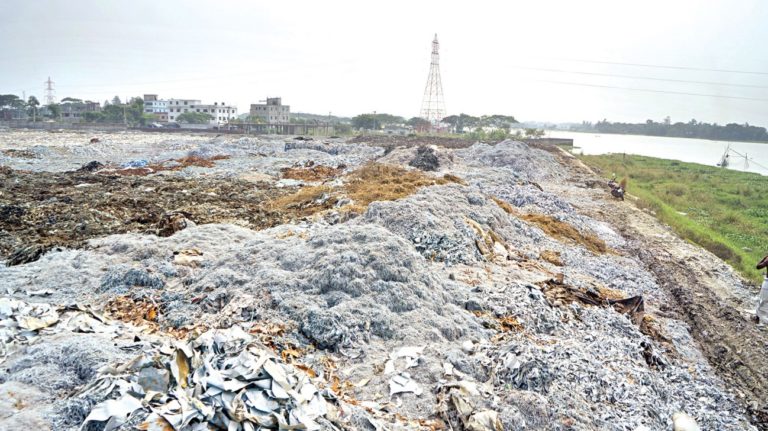 ゴミ捨て場の建設は遅れに直面している