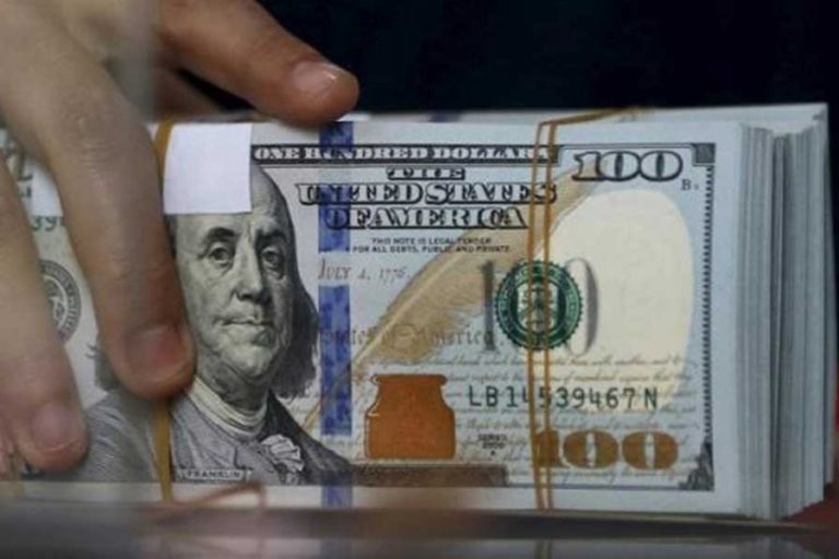 外貨準備高500億ドルに