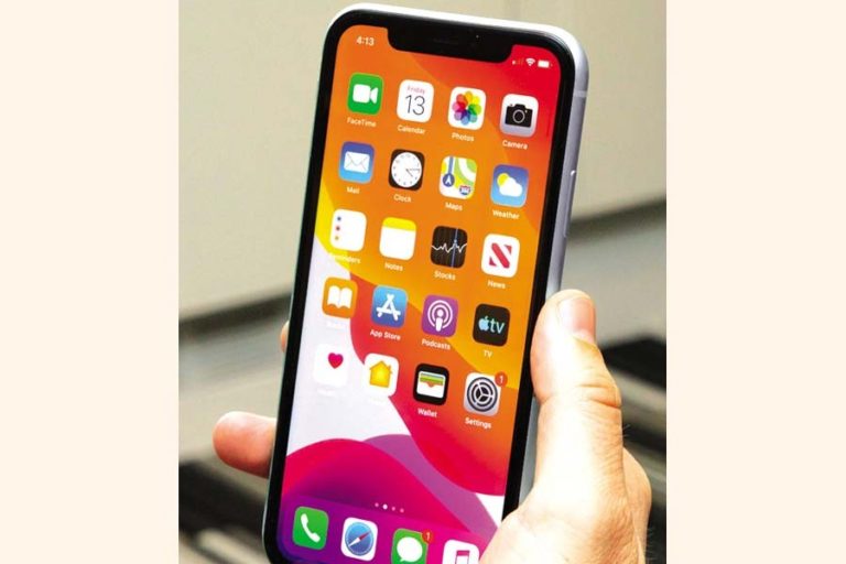 9月は携帯電話とインターネットユーザーの記録的な数を見ます