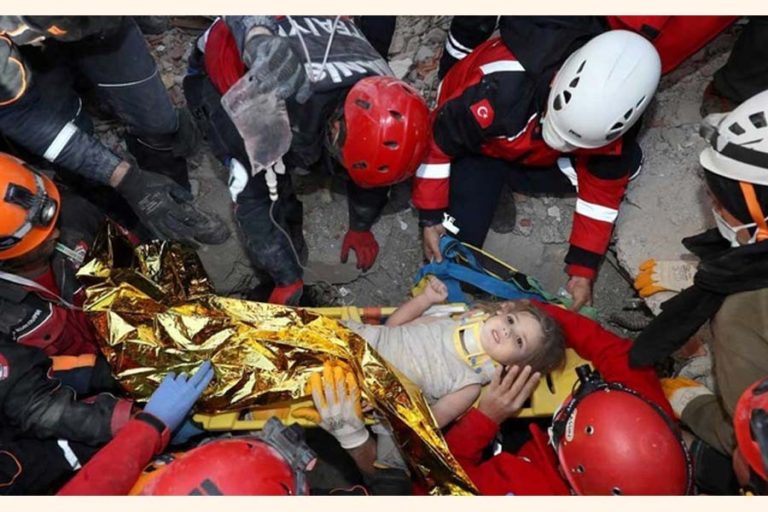 トルコの地震から4日後に少女が救助された