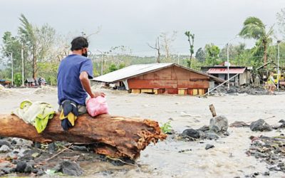 台風がフィリピンを襲い、10人が死亡