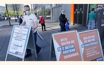 コロナウイルス対策の抗議のためのベルリンブレース