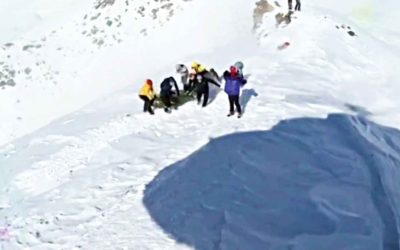 イランで大雪が降った後、少なくとも11人の登山者が死亡した