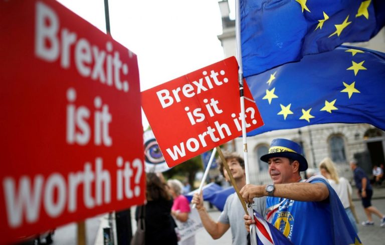 Brexit、EU-UK協定、および経済的影響
