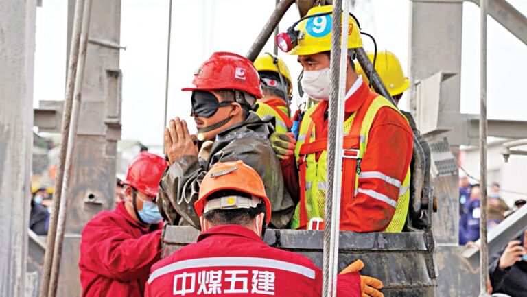 閉じ込められた9人の中国人鉱山労働者が死亡を確認