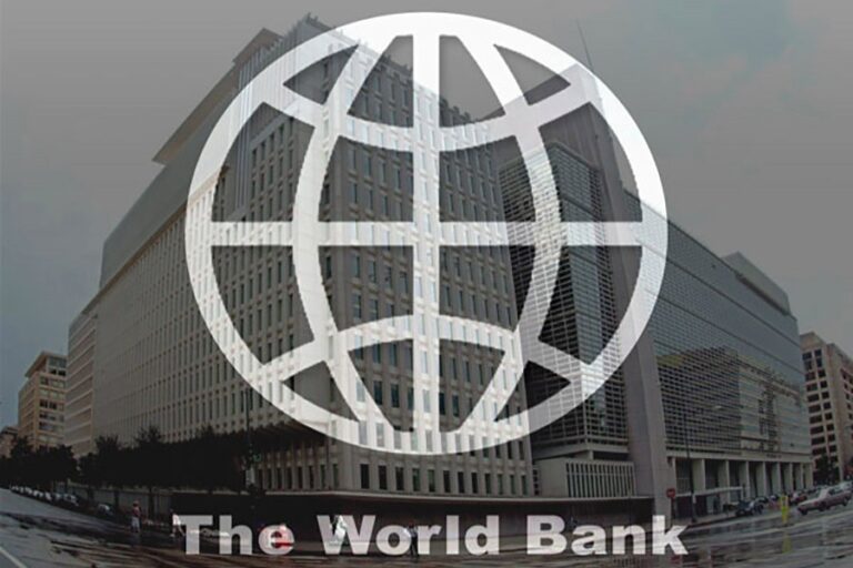 世界銀行 3億ドル融資