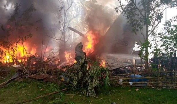 飛行機墜落事故：フィリピンで45人が死亡