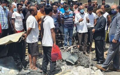 300人のバングラデシュ人がギリシャのキャンプで火事で家を失う