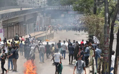 首都ウッタラ、モハマドプル、バダで抗議者と警察が衝突