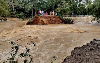 洪水により12地区の462kmの道路が被害を受ける