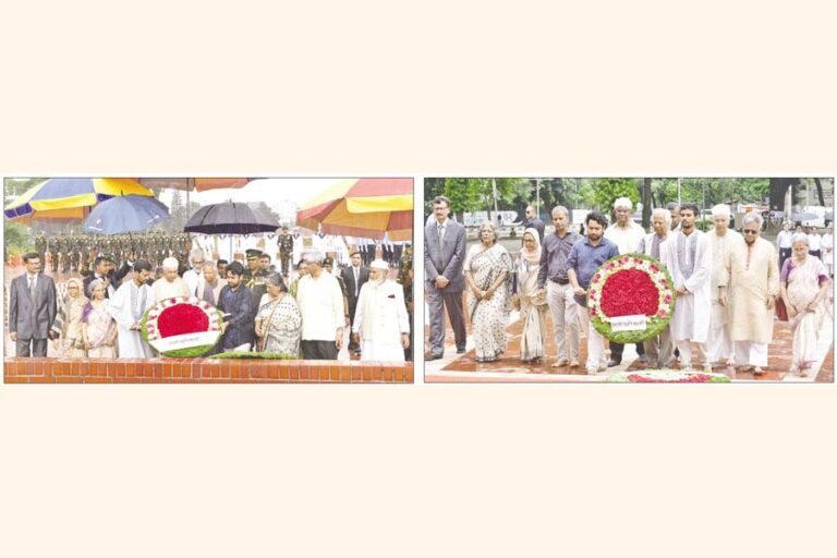 首席顧問と顧問らが解放戦争と言語の殉教者に敬意を表す