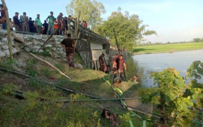 BGBと地元住民がラルモニルハットのダルラ川にかかる橋の道路を修復