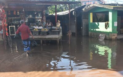 洪水が引く中、被災者はローン返済の不安に悩まされる