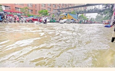 雨により市内で深刻な混乱が発生