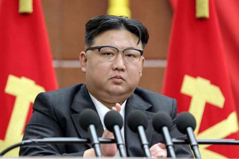 金正恩氏、攻撃されれば核兵器を使うと警告