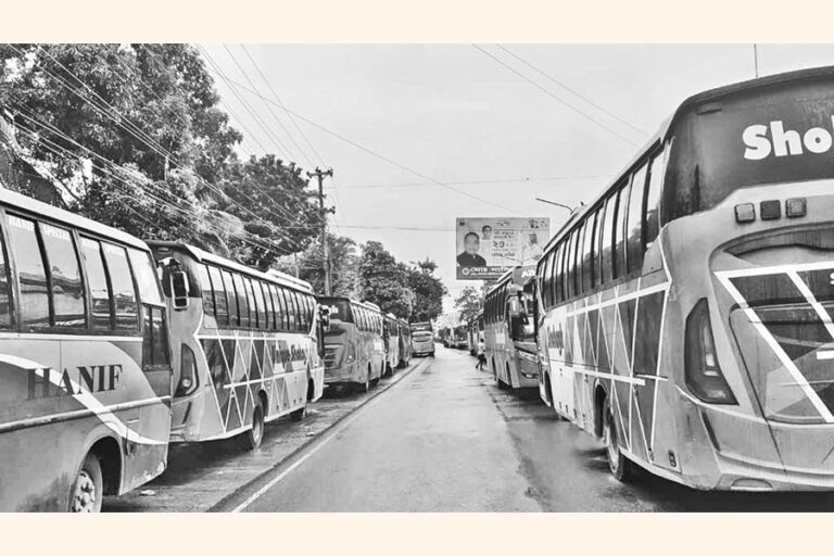 ベナポールの道路では渋滞が日常茶飯事になっている