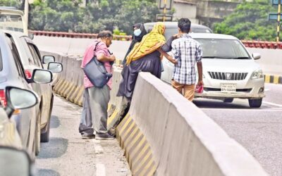 歩行者、特に高齢者は横断歩道を渡る際に命の危険にさらされる。