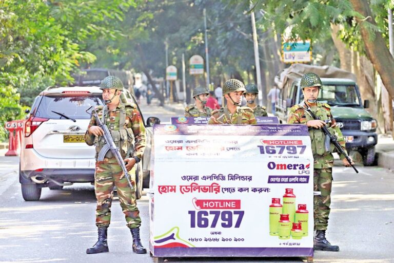 バングラデシュ軍は完全警戒態勢を敷いている