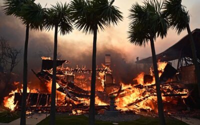 致命的な山火事がハリウッドを脅かす