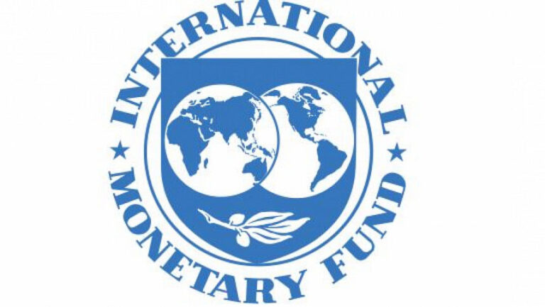 IMF、税収増に向け圧力を強める