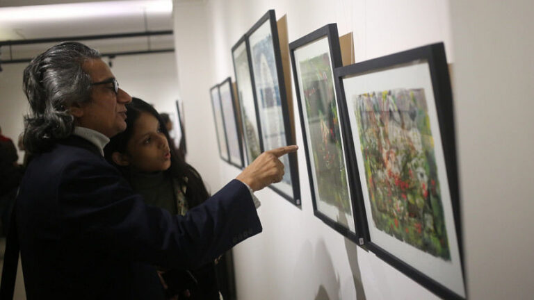 視覚的にビムルト：対比とつながりの展覧会