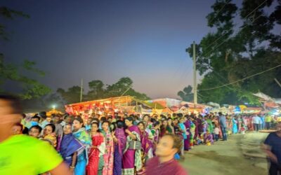 マヘシュカリのアディナート寺院で祭りが始まる