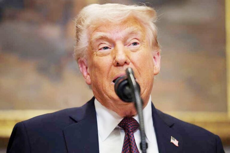 トランプ大統領の支持率は低下