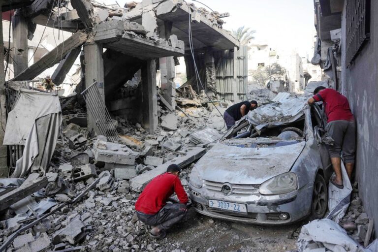 イスラエルがガザ地区を攻撃、52人死亡