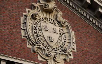 トランプ政権、ハーバード大学の留学生受け入れ資格を剥奪