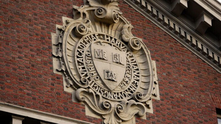 トランプ政権、ハーバード大学の留学生受け入れ資格を剥奪