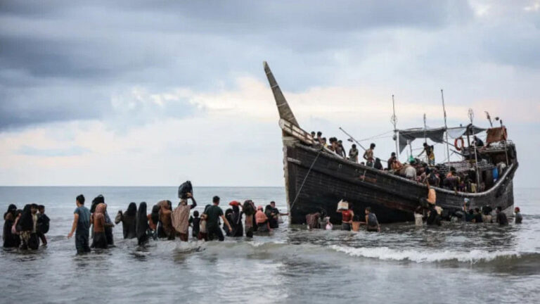 国連は5月9日から10日にかけて427人のロヒンギャが海上で死亡したと懸念している