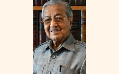 100歳に近づくマレーシア元首相マハティール氏、「旧世界」のトランプ氏を痛烈に批判