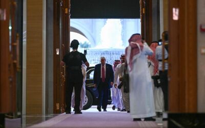 トランプ大統領が歓迎される中、サウジアラビアは米国の兵器やAIに巨額投資