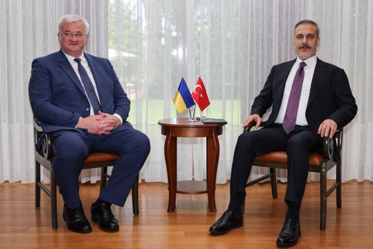プーチン大統領が参加すれば、トランプ大統領はウクライナ協議のためトルコを訪問するだろう