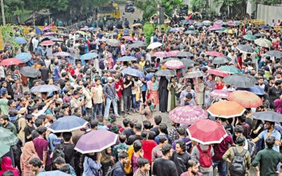JnUの抗議者が大学閉鎖を宣言