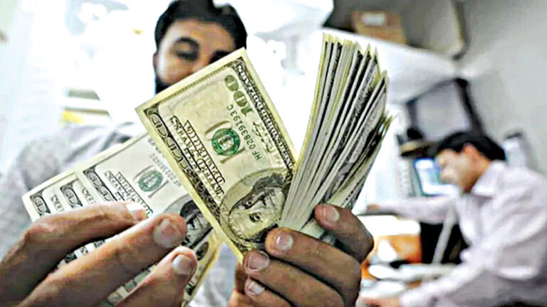 25年度の送金額は300億ドルを超える