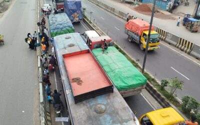 イード旅行客、ダッカ・アリチャ高速道路で渋滞と運賃値上げに直面