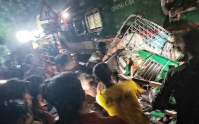 カルーガット橋で列車とオートリキシャが衝突、1人死亡