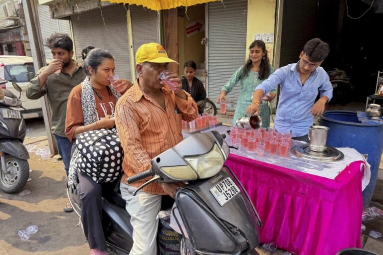 熱波が北インドで日常生活を混乱させる