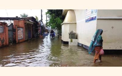 チャンドプルで豪雨が公共の苦境を引き起こす