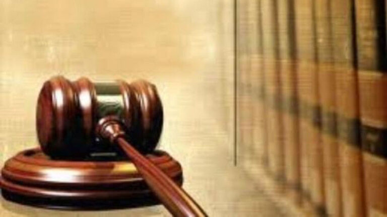 Swechchhasebak Dal 指導者と他 2 人がボグラ殺害で差し押さえられる
