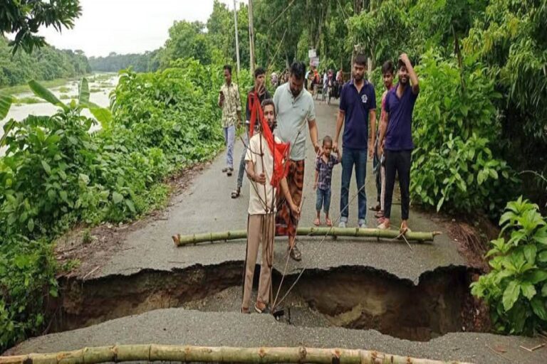 ナレールの道路崩落により交通が著しく混乱、地元住民が困惑