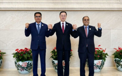ダッカ、北京、イスラマバードが三国間協力について協議