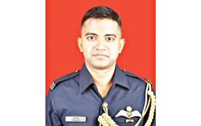 トウキル氏は飛行機を人口密集地から遠ざけようとした：ISPR