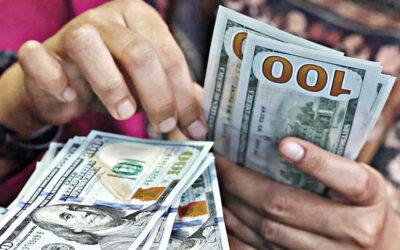 ドルは数年ぶりの安値付近で推移