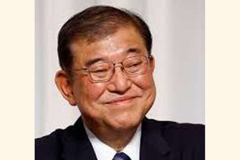 日本の首相を巡る厳しい世論調査