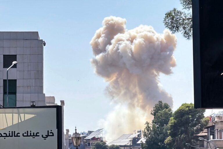 イスラエルがシリア軍本部を爆撃