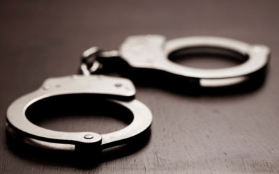 ALの男性たちの「秘密会合」で22人を逮捕
