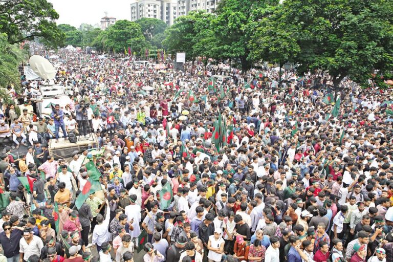 7月蜂起を祝う祝賀行事
