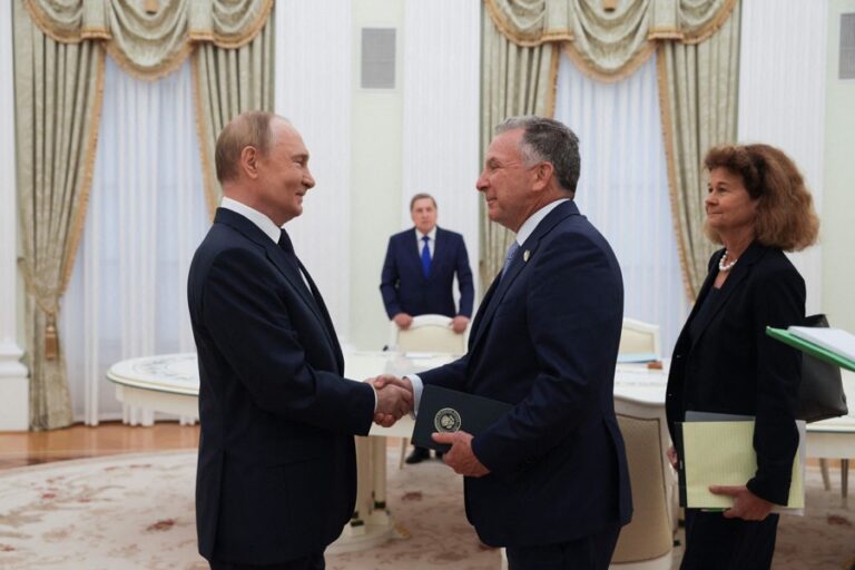 プーチン大統領とヴィトコフ大統領の会談は建設的：モスクワ